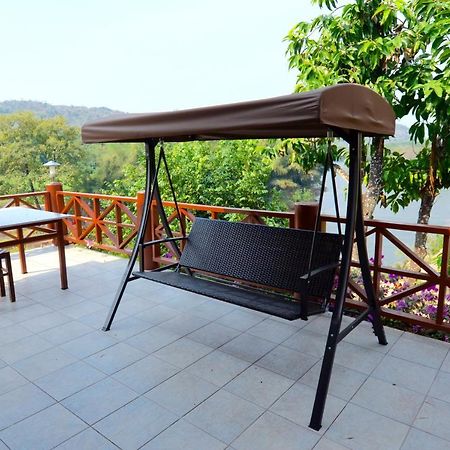 Bed and Breakfast Baan Wanwaree Kanchanaburi Exterior foto