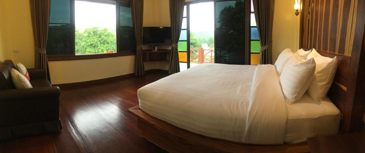 Bed and Breakfast Baan Wanwaree Kanchanaburi Exterior foto